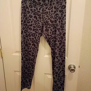 Leopard Print Leggings - Gray and Black